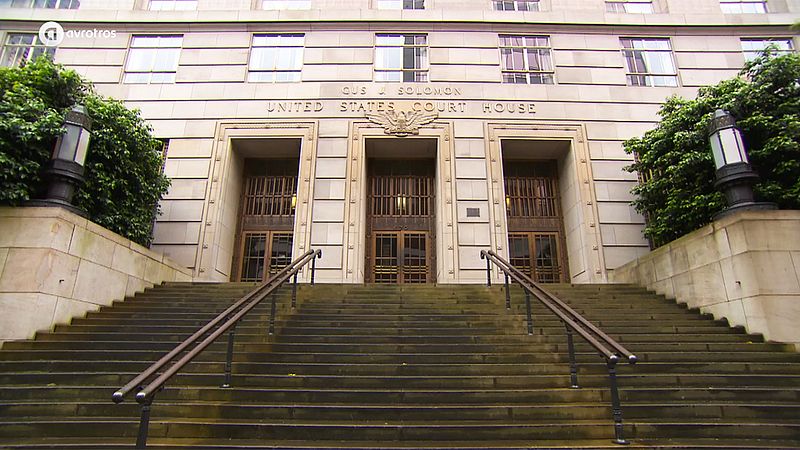Gus J, Solomon U.S. Courthouse Wie is de Mol?